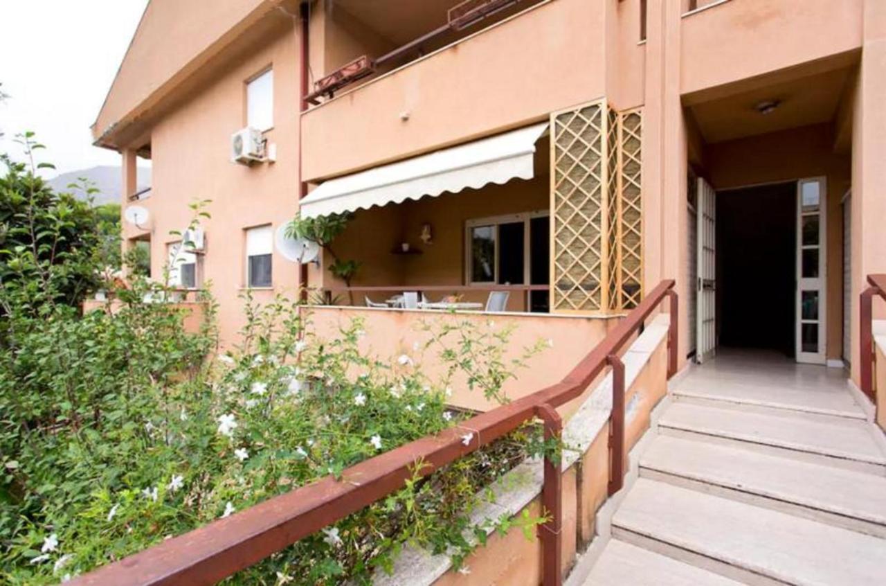 Nest Apollo Apartment Mondello Luaran gambar
