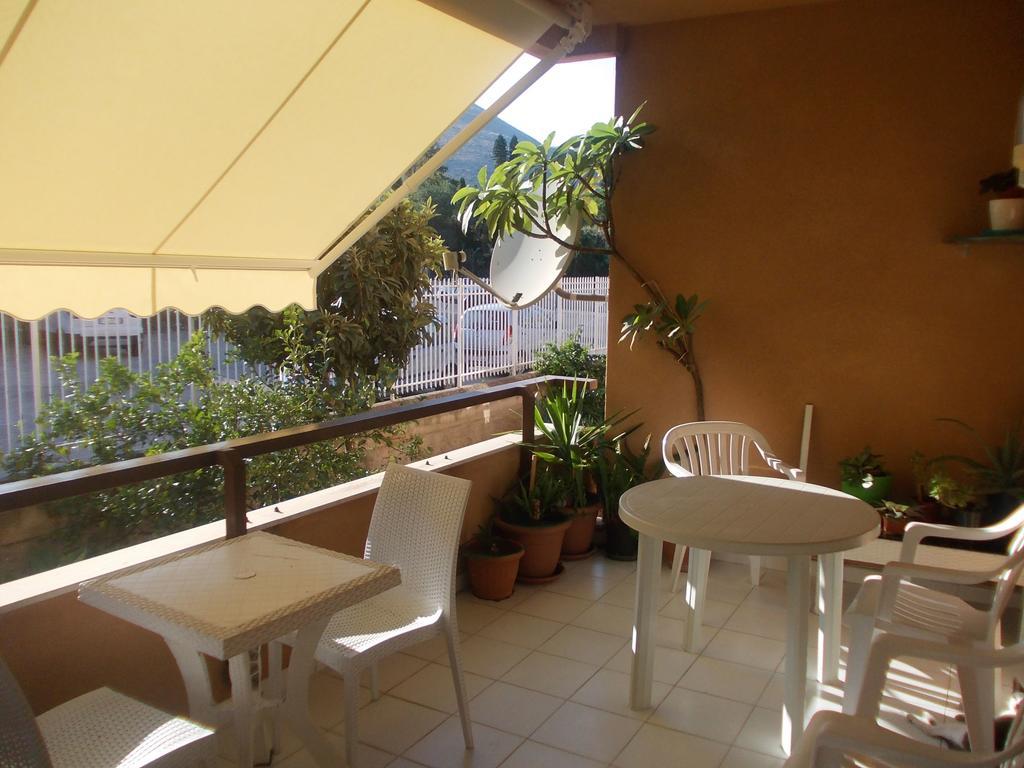 Nest Apollo Apartment Mondello Luaran gambar